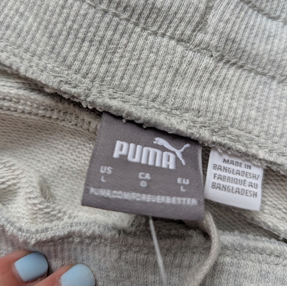 160/161.Nwt PUMA Women's Athletic Gray Shorts - Picture 4 of 6
